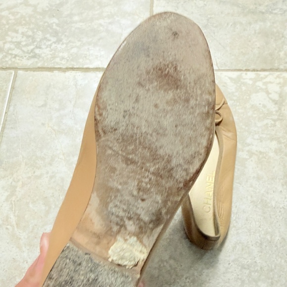 Chanel Beige Leather CC Bow Cap Toe Ballet EU 36 - Picture 7 of 12